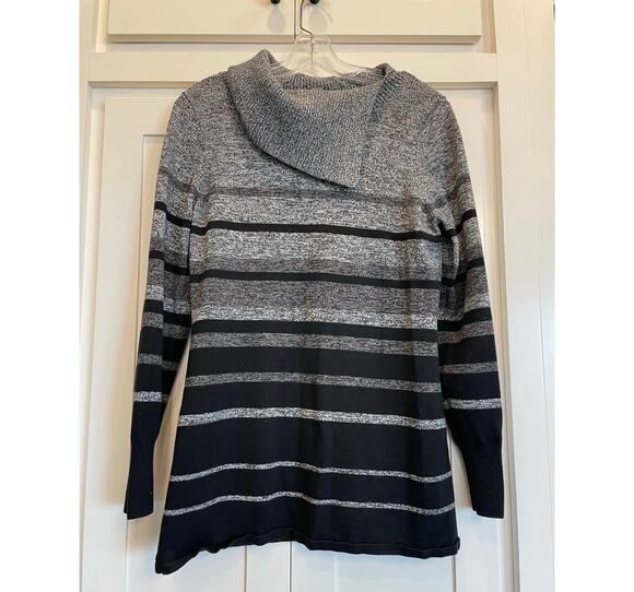 Roz & Ali Sweaters - Roz & Ali long sleeved split cowl neck black and gray striped sweater Med